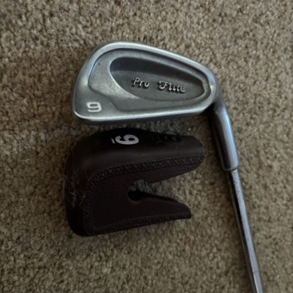 Spalding Top Flite RH 9 Iron Golf Club